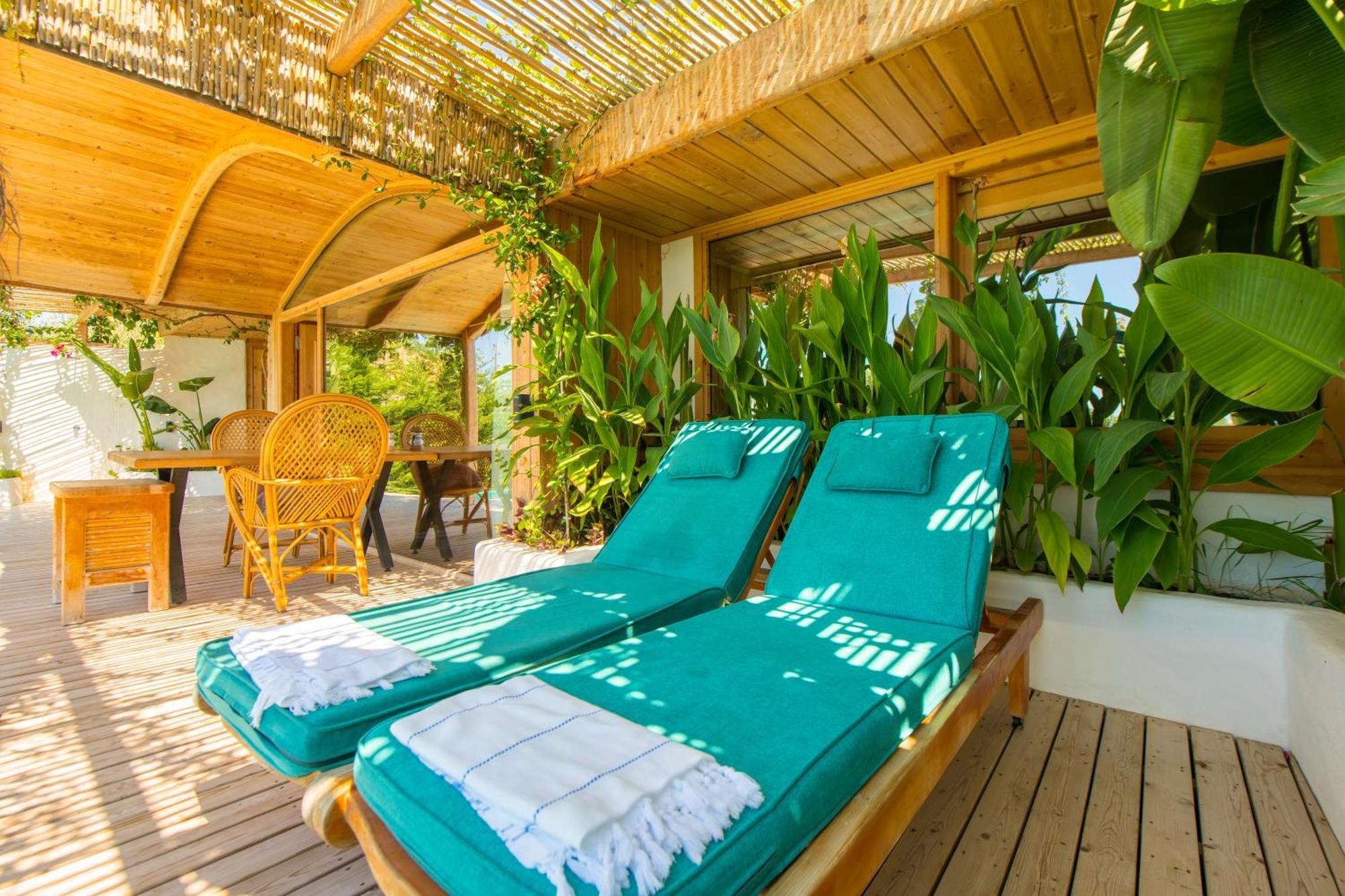 Seaview Faralya Hotel Exterior photo